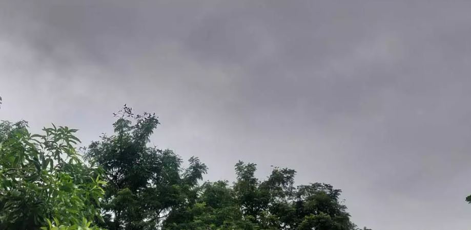 छत्तीसगढ़ में हल्की बारिश कल से जारी, आज कहीं-कहीं तेज बारिश होने का अलर्ट