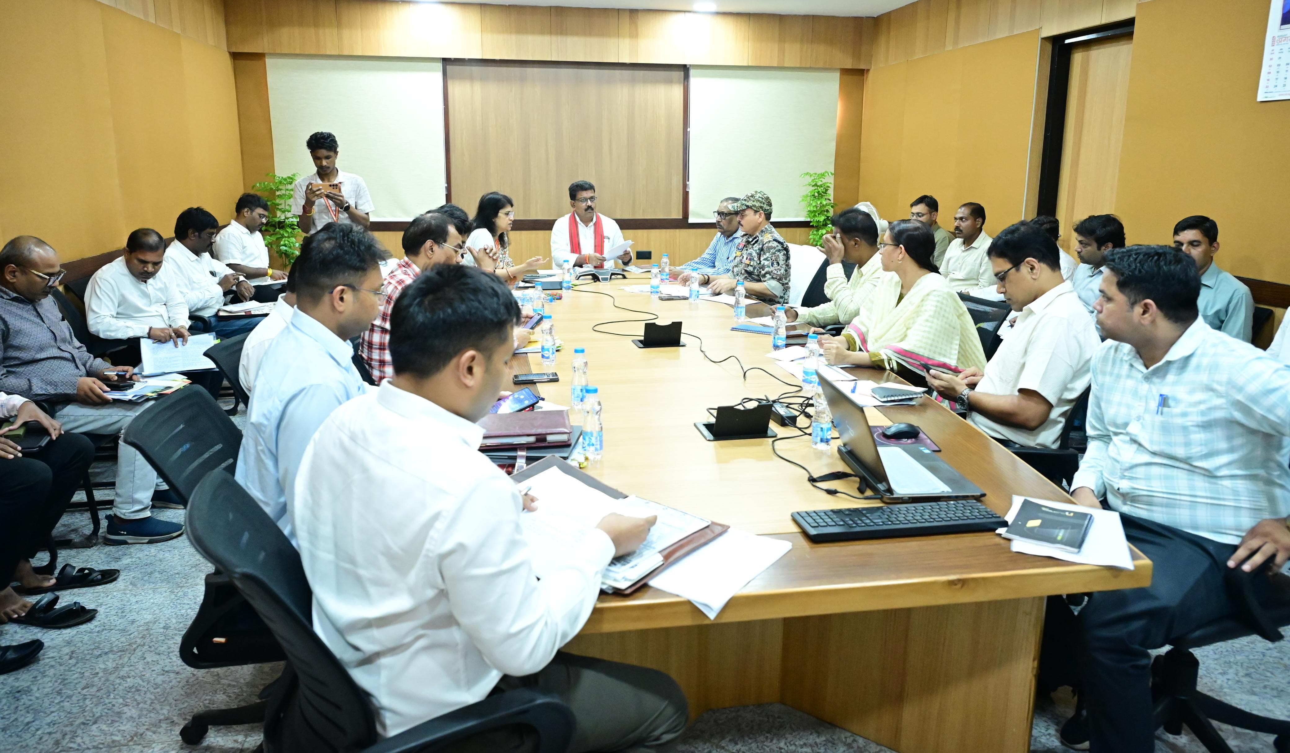डिप्टी सीएम शर्मा ने नक्सल प्रभावितों के पुनर्वास और शहीद परिवारों को सहायता में तेजी लाने के दिए निर्देश