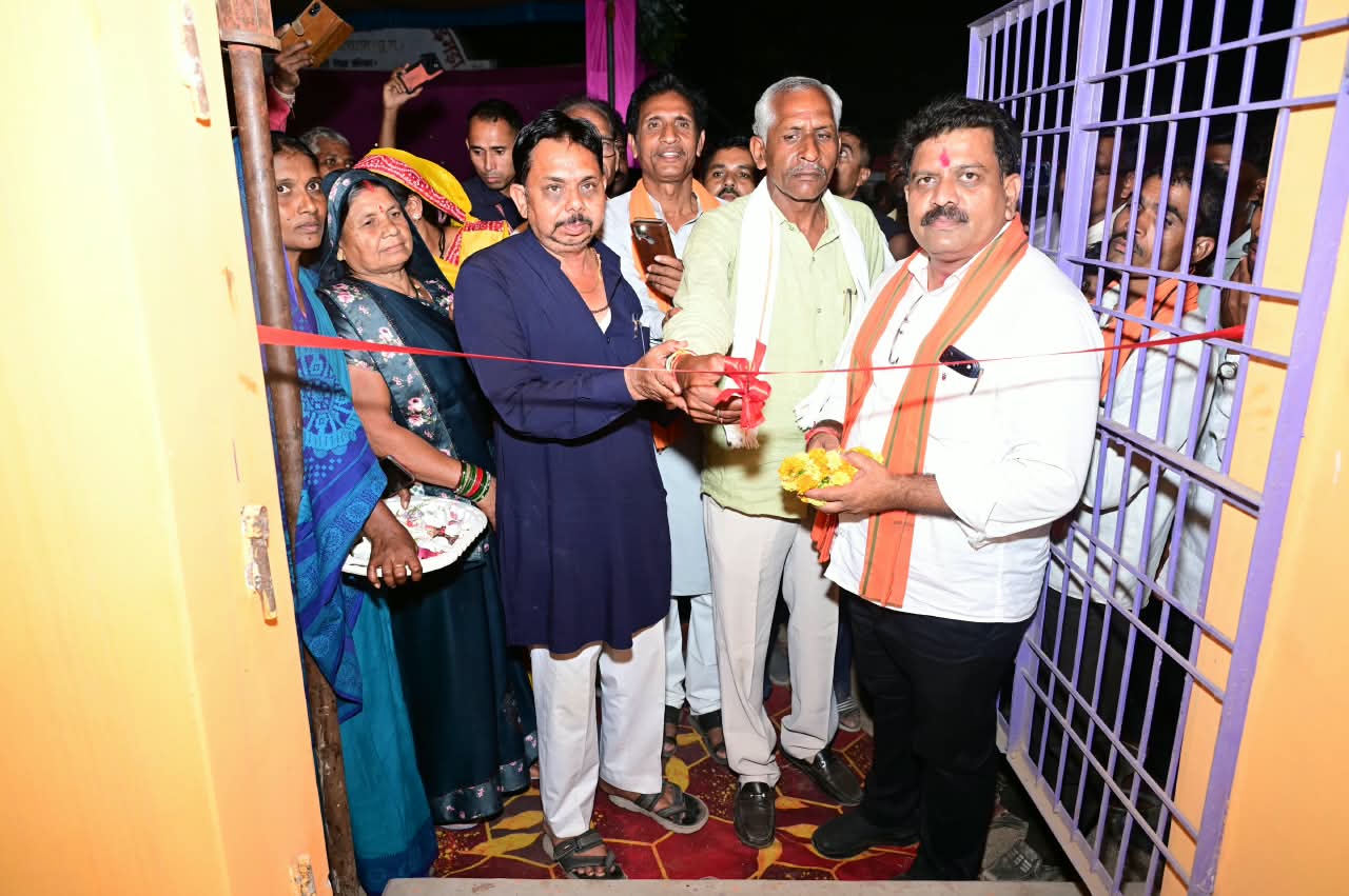 उप मुख्यमंत्री विजय शर्मा ने मड़मड़ा में आंगनबाड़ी और अटल डिजिटल सेवा केंद्र का किया लोकार्पण