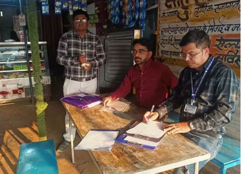 दिवाली से पहले मिठाइयों की जांच में खुली पोल, साहू होटल पर गिरी गाज