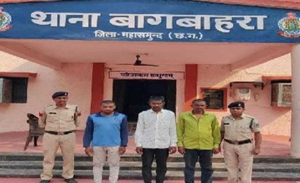 CG BREAKING : आश्रम के सेवादारों की दरिंदगी आई सामने... नाबालिग के मुंह में डाल दी जलती लकड़ी... तीन गिरफ्तार