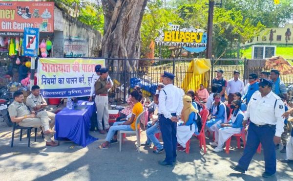 CG NEWS : यातायात उल्लंघन पर 'जुर्माना' नहीं... बिलासपुर पुलिस लगाएगी 'क्लास'... टेस्ट पास करने पर जुर्माना माफ
