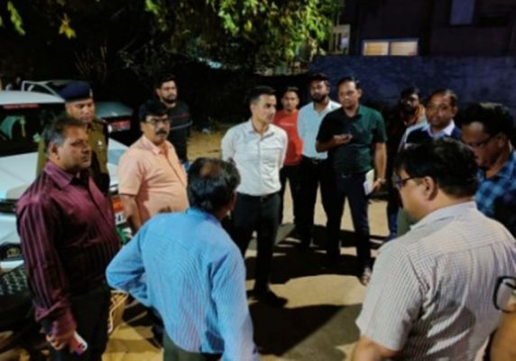 युवा आईएएस लक्ष्मण तिवारी की धमक से... सहमे दुर्ग के अवैध कारोबारी... देर रात दे रहें दबिश