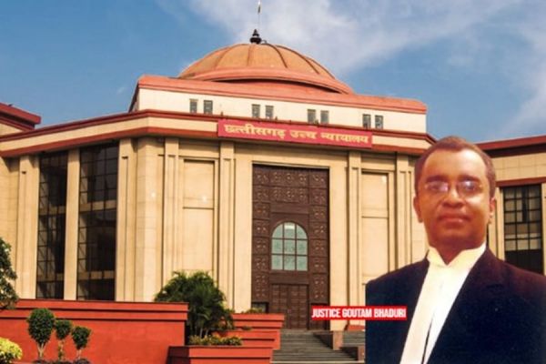 BREAKING NEWS : छग हाईकोर्ट के चीफ जस्टिस गोस्वामी रिटायर... जस्टिस भादुड़ी को कार्यवाहक चीफ जस्टिस की कमान