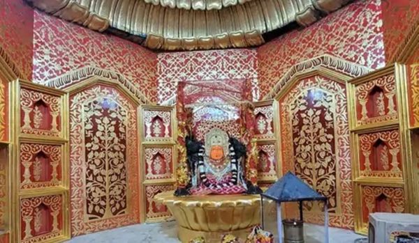 Chaitra Navratri 2023:  तीन किलो सोने से सजा मां बम्लेश्वरी दरबार