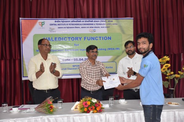 एनटीपीसी कोरबा ने युवाओं को कौशल विकास के लिए  दिया मशीन ऑपरेटर का प्रशिक्षण