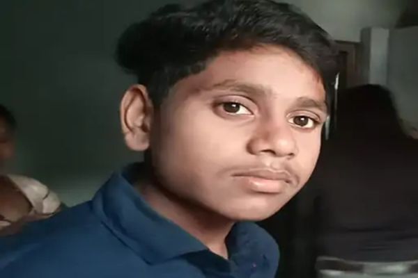 CG NEWS : नवोदय में 10 वीं के छात्र ने लगाई फांसी... सुबह ही घर से पहुंचा था हॉस्टल... शाम में कर ली खुदकुशी... कारण अज्ञात