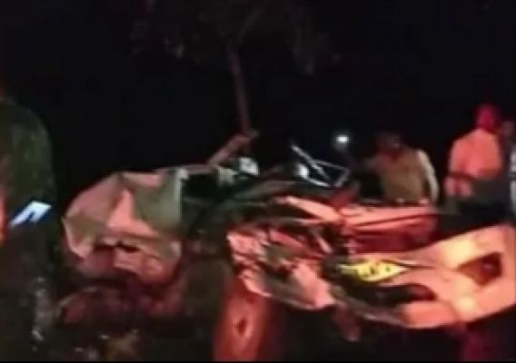 सड़क हादसे में 10 लोगों की मौत, शादी से लौट रहे थे सब, सीएम ने जताया शोक