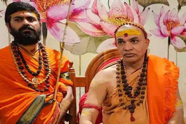 शंकराचार्य ने भी सीएम भूपेश की 'गोधन न्याय योजना' को सराहा... बोले, गुरु बनाने से पहले, परख जरुरी