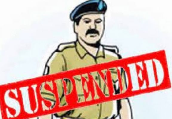 नौकरी पर भारी पड़ी... तीन बेटियों के बाद बेटे की चाहत... हाथ आया निलं​बन आदेश