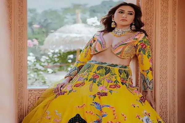 छत्तीसगढ़ की जूही ने अमेरिका में लहराया पचरम... मिसेज ग्लोब का जीता खिताब... 26 साल में पहली बार भारत के नाम दर्ज हुई जीत