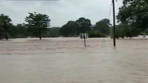 कर्तव्यनिष्ठा की मिसाल हैं बस्तर में तैनात... सीआरपीएफ के जवान... सिर पर कफन बांध कर रहे सर्चिंग