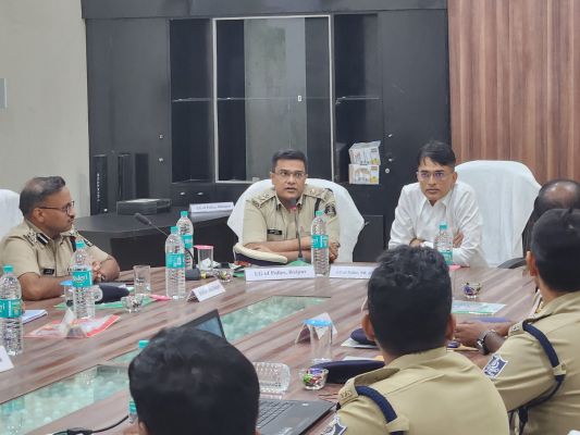 छत्तीसगढ़ और ओडिशा बार्डर पर सुरक्षा को लेकर चर्चा.... रायपुर, रायगढ़ और संबलपुर रेंज के आईजी जुटे