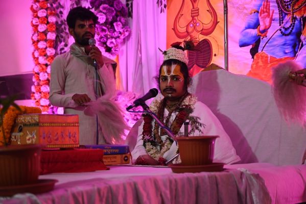 सेक्टर-4 भिलाई में गूंजी शिव की महिमा..... कथावाचक बोले- सिद्धी पानी है तो पढ़े हुए को लिखना सीखे... मिलेगा श्रीगणेश का आशीर्वाद