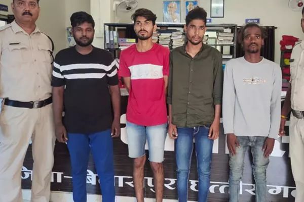 छत्तीसगढ़ में दो युवकों की चाकू से गोदकर हत्या... नशे में धुत थे हमलावर... गाली गलौज से शुरु हुआ मामला