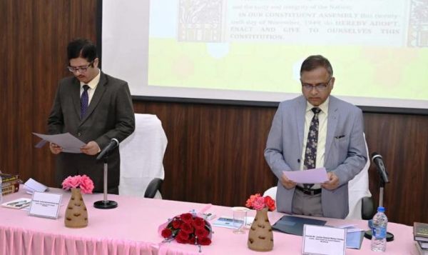 छत्तीसगढ़ न्यायिक अकादमी ने मनाया संविधान दिवस... न्यायपालिका के समक्ष मौजूद चुनौती एवं निराकरण विषय पर हुई संगोष्ठी 