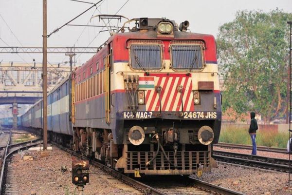 Railway News: बिलासपुर स्टेशन से रवाना होने वाली 14 लोकल ट्रेनें आज रद्द