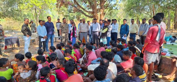  नियद नेल्ला नार योजनांतर्गत कलेपाल में हुए विकास कार्यों का कलेक्टर ने किया निरीक्षण