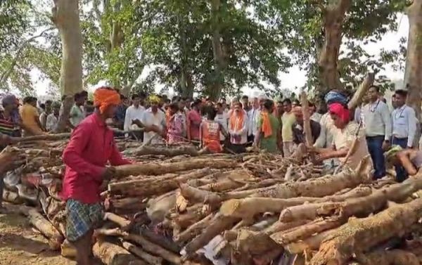 एक साथ उठी 19 अर्थी... गांव में पसारा मातम, अंतिम संस्&zwj;कार में डिप्&zwj;टी CM शर्मा हुए शामिल