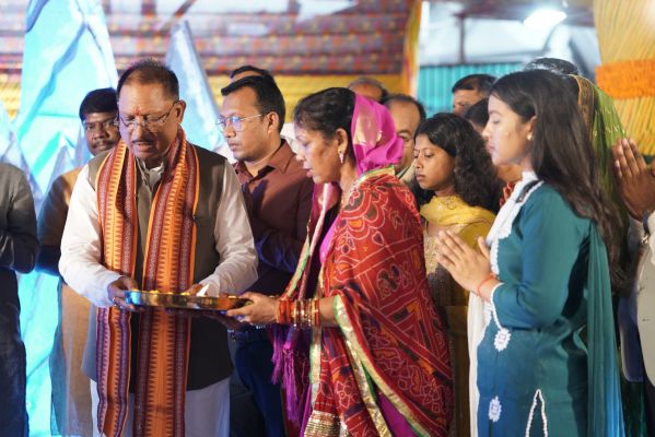 मुख्यमंत्री साय ने तीजा पर दी बड़ी सौगात, 70 लाख महिलाओं को मिली महतारी वंदन योजना की सातवीं किस्त