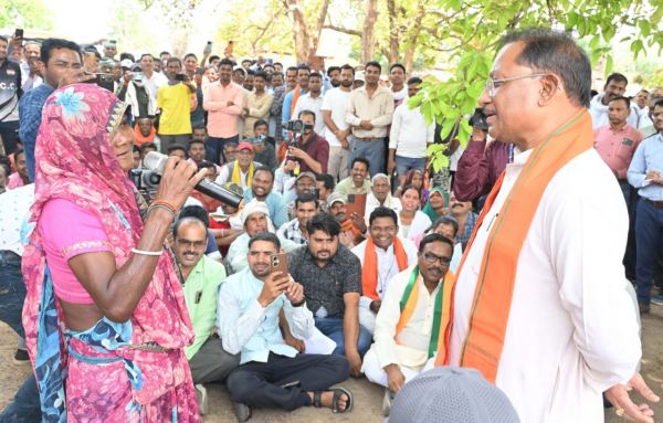 रायपुर : नवविवाहिताओं को भी जल्द मिलेगा महतारी वंदन योजना का लाभ: मुख्यमंत्री विष्णु देव साय