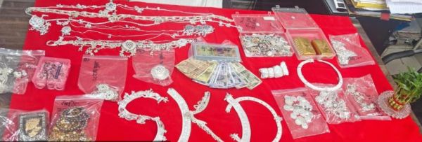 ज्वेलरी शॉप और मेडिकल स्टोर में चोरी करने वाला आरोपी 24 घंटे में गिरफ्तार, सोना-चांदी और नगदी बरामद