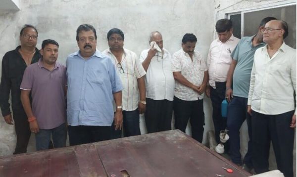 जुआ खेलते 9 आरोपी गिरफ्तार 41 हजार नगद और 11 मोबाइल जब्त