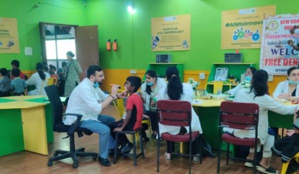 डेंटल कॉलेज का निःशुल्क दंत परीक्षण शिविर
