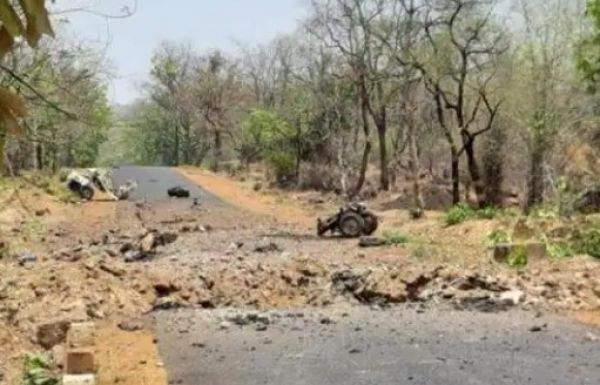 आईईडी विस्फोट से जवान घायल... इलाज के लिए रायपुर किया गया एयरलिफ्ट