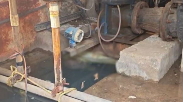 फिल्टर प्लांट की नाली में फंसा मिला अज्ञात युवक का शव