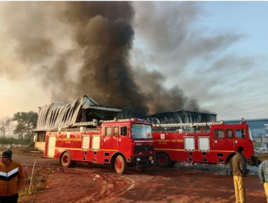 सेमरा कचरा सेंटर में भीषण आग, रात से जारी राहत कार्य