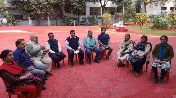 समाजसेवी कपिल अग्रवाल पहुंचे सियान गुड़ी... प्रकल्प की प्रशंसा की