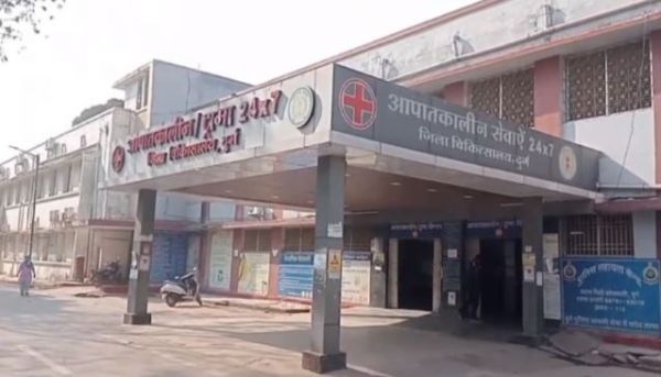 जिला अस्पताल में मौत की डिलीवरी! जबरन नॉर्मल डिलीवरी के चक्कर में थम गई नवजात की सांसें