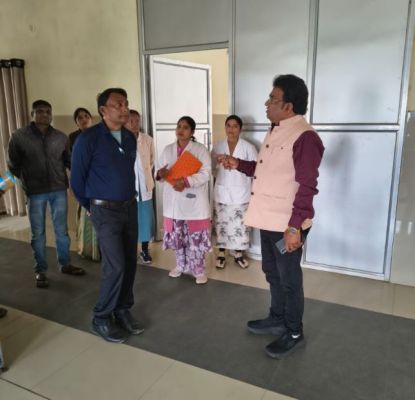 प्राथमिक स्वास्थ्य केंद्र में बड़ी लापरवाही उजागर, निरीक्षण में अव्यवस्था पर अधिकारियों को नोटिस