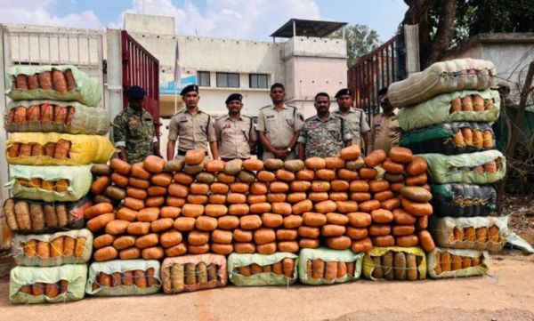 पांच करोड़ का गांजा जब्त, गुप्त चैंबर वाले कंटेनर के साथ आरोपी गिरफ्तार