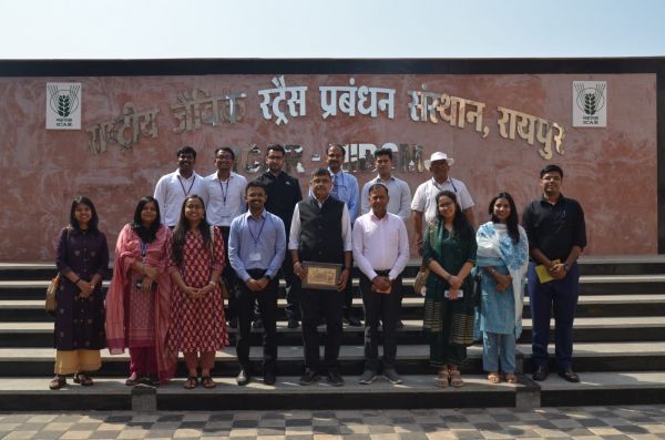 आईएएस प्रशिक्षुओं ने आईसीएआर&ndash;नेशनल इंस्टीट्यूट ऑफ बायोटिक स्ट्रेस मैनेजमेंट का किया भ्रमण