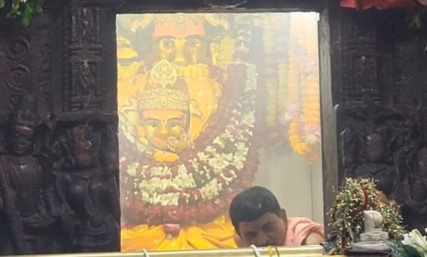 नवरात्रि के पहले दिन मां महामाया मंदिर रतनपुर में उमड़ा आस्था का सैलाब