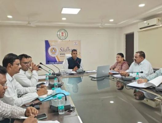 लोक सेवा गारंटी के प्रकरणों का समय सीमा में करें निराकरण-कलेक्टर