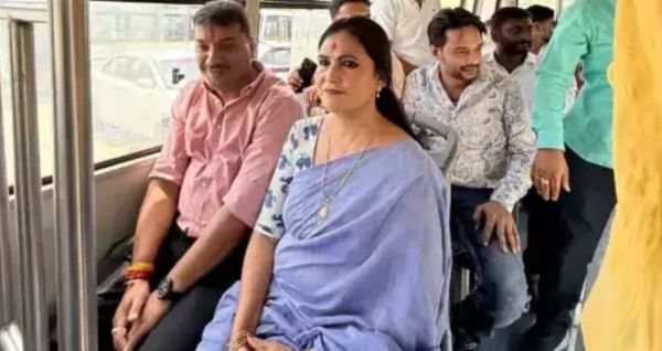 विधायक ने सिटी बस की सवारी की, यात्रियों में दिखा उत्साह