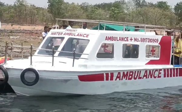 वाटर एंबुलेंस : 10 मिनट में सर्पदंश पीड़ित का रेस्क्यू, 32 गांवों के लिए बना वरदान