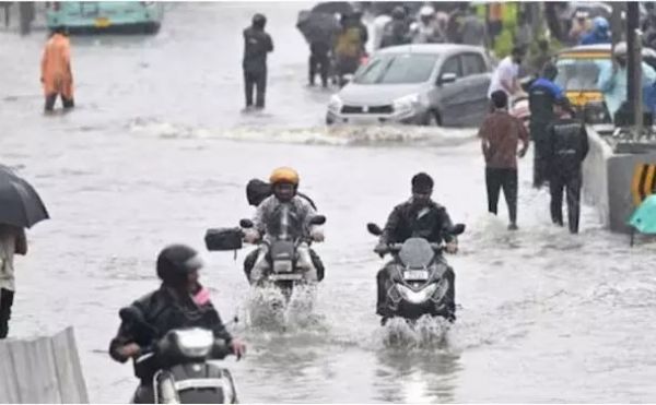 छत्तीसगढ़ में 48 घंटे भारी बारिश का अलर्ट, 5 ट्रेनें रद्द, महिला की मौत