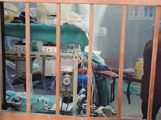 रायपुर मेकाहारा अस्पताल के इमरजेंसी वार्ड में लगी आग, सुरक्षित निकाला गया मरीजों को