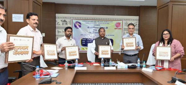 एकलव्य विद्यालयों में गणवेश, मेस संचालन एवं अन्य व्यवस्थाओं में एकरूपता पर जोर