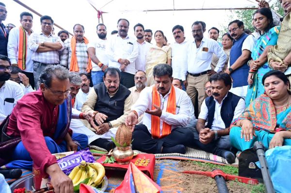शहीदों की स्मृति में सोनपुर पाटन में बनेगा शौर्य वाटिका, 37 शहीद परिवारों का हुआ सम्मान