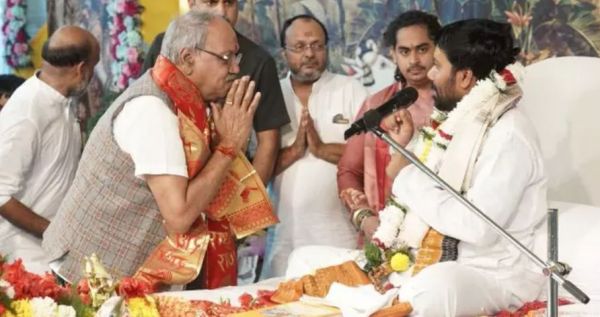 बिलासपुर प्रवास के दौरान सांसद बृजमोहन अग्रवाल ने श्रीमद्भागवत कथा का किया श्रवण
