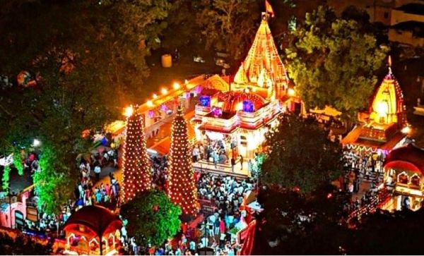 नवरात्रि में जगमगाते हैं 1,011 दीप! इस शक्तिपीठ की परंपरा है बेहद खास