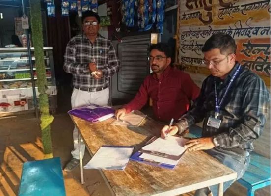 दिवाली से पहले मिठाइयों की जांच में खुली पोल, साहू होटल पर गिरी गाज