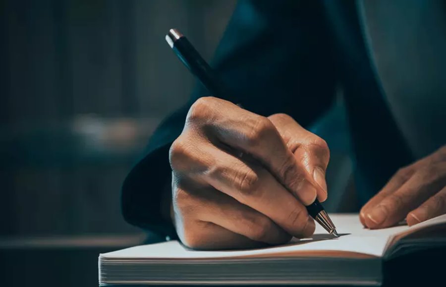 मराठी लेखन में रूचि रखने वालों के लिए सुनहरा अवसर... सम्&zwj;मान और पुरस्&zwj;कार के साथ