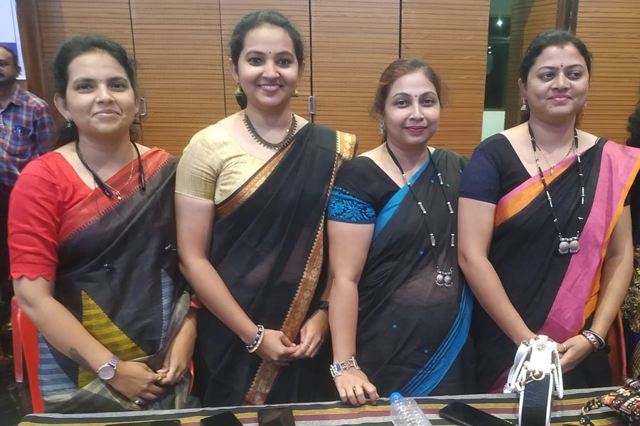 अंताक्षरी में तीसरी विजेता का जीता खिताब... तो टीम के सदस्यों ने कहा.. एक से भले दो, दो से भले चार