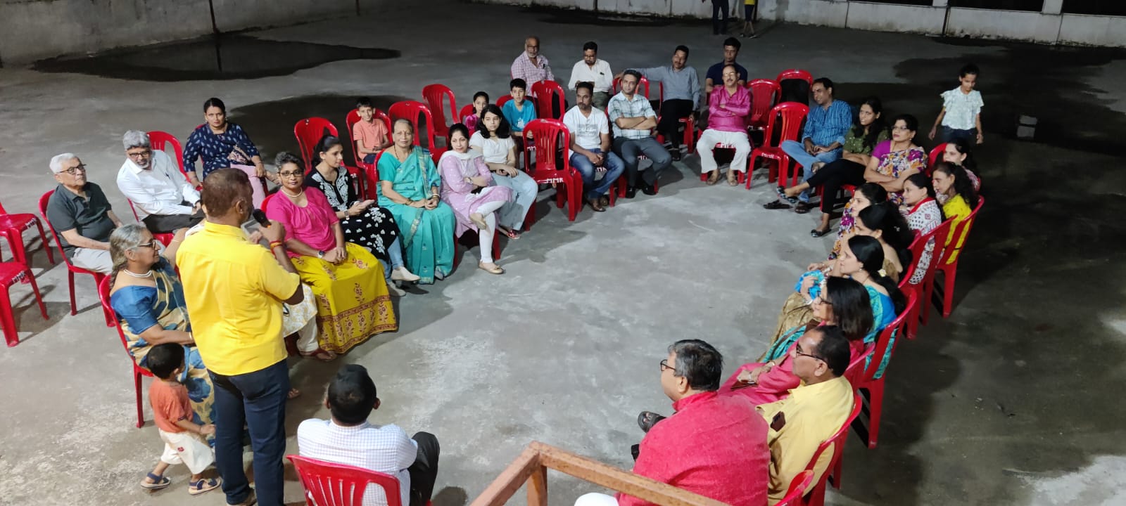 मंच पर हथकड़ी ले जाना ही भूल गए थे थानेदार... महाराष्ट्र नाट्य मंडळ की बैठक में कलाकारों ने रिहर्सल व मंचन के साझा किए अनुभव